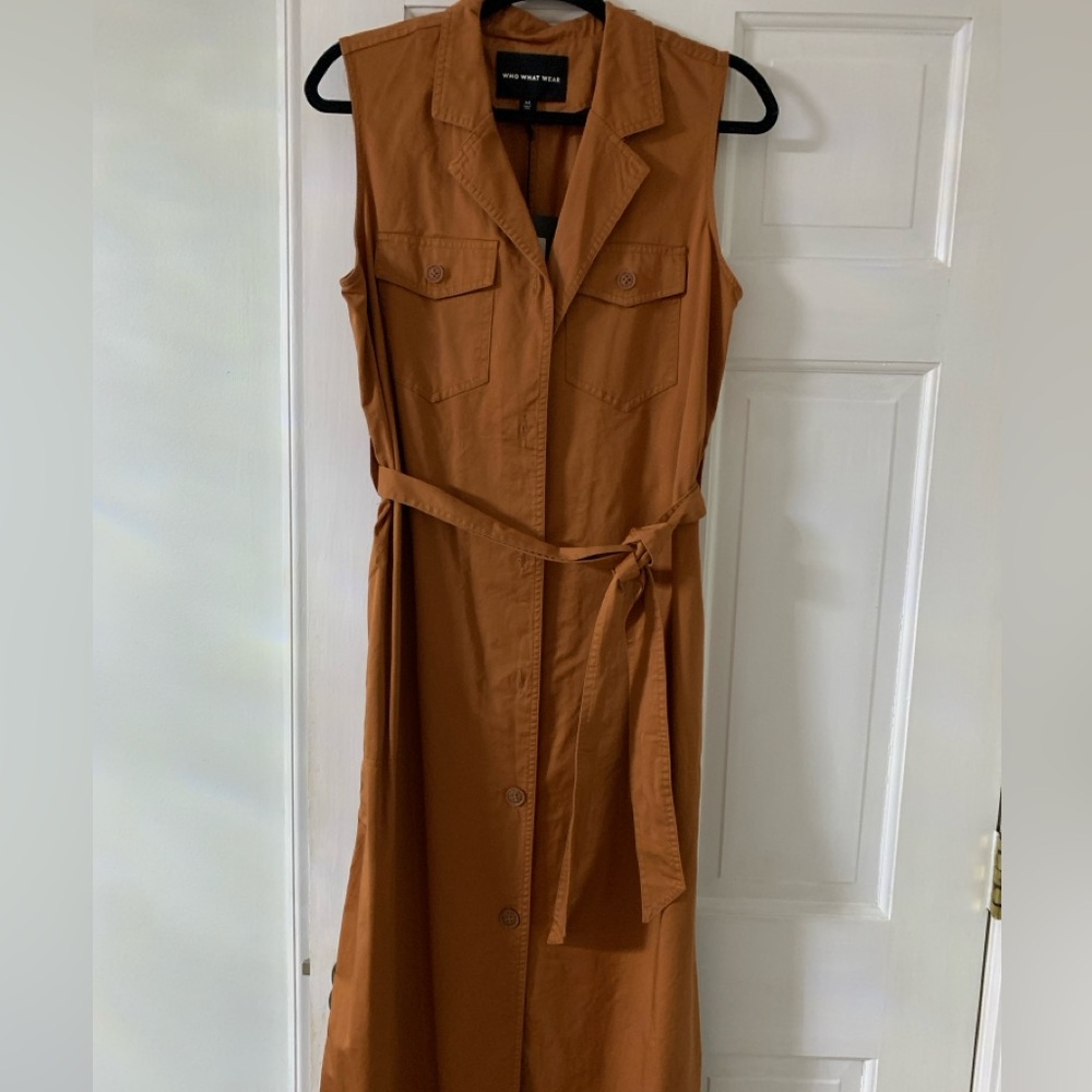 Great sleeveless work/play dress